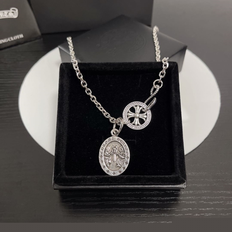 Ch**me He**ts necklaces